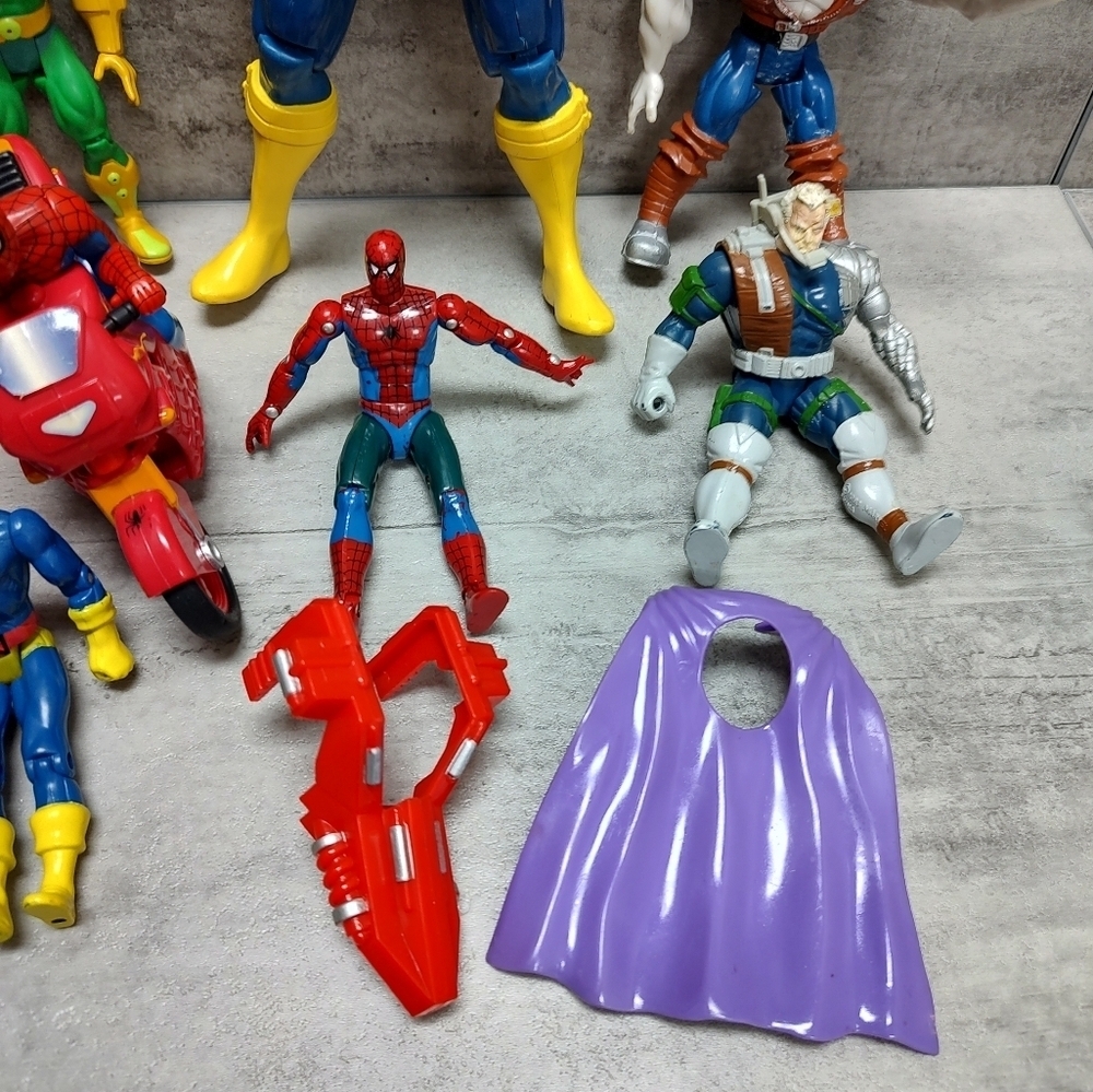 Lot of Vintage 90's Marvel Character Action Figures Toys Spiderman - Picture 4 of 11